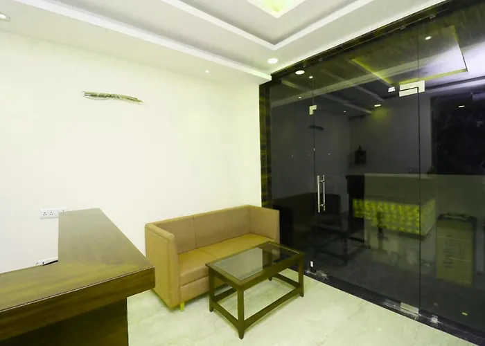 Hotel Avasa Inn Lucknow
