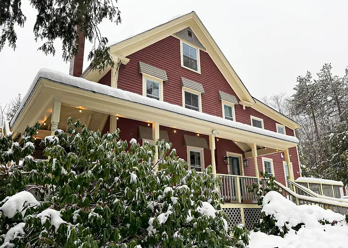 The Aurora Inn & Cottages Bartlett