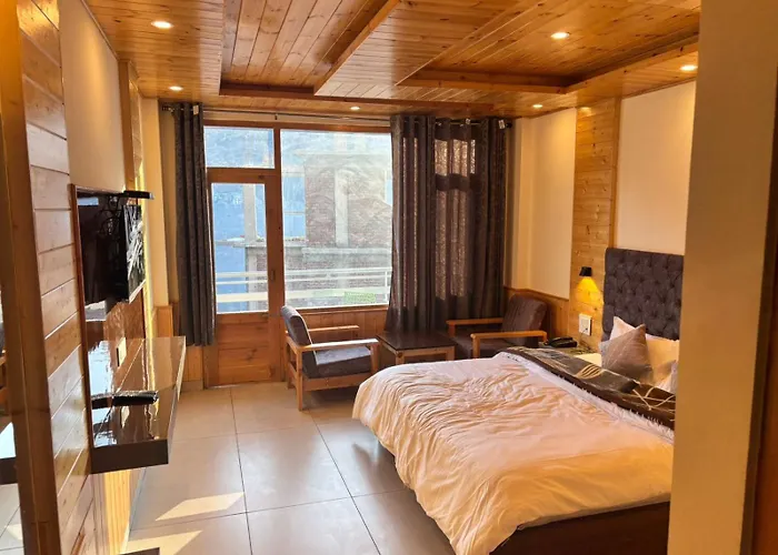 The Himalayan Sun Rise Hotel Manali 