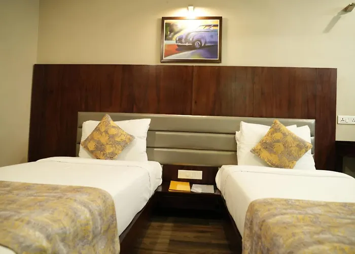 Hotel Grandeur Valsad