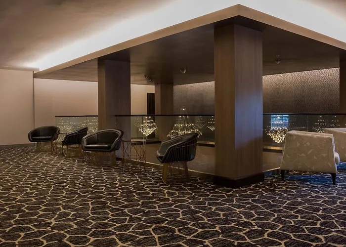 Courtyard By Marriott Bethesda Chevy Chase Hotel
