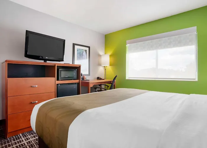 Quality Inn & Suites Birmingham - Highway 280 Meadowbrook