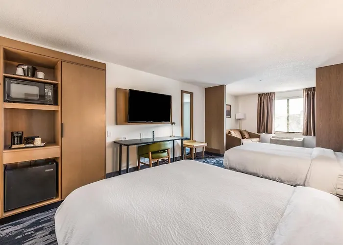 Fairfield By Marriott Inn & Suites Greensboro Coliseum Area
