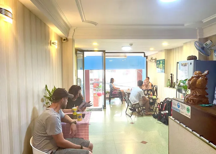 Giang Sơn Hotel 江山民宿范五老街胡志明市