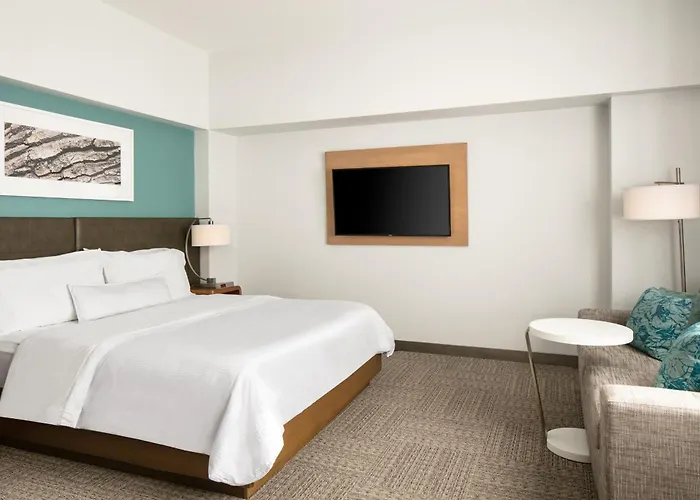 Element Omaha Midtown Crossing Hotel