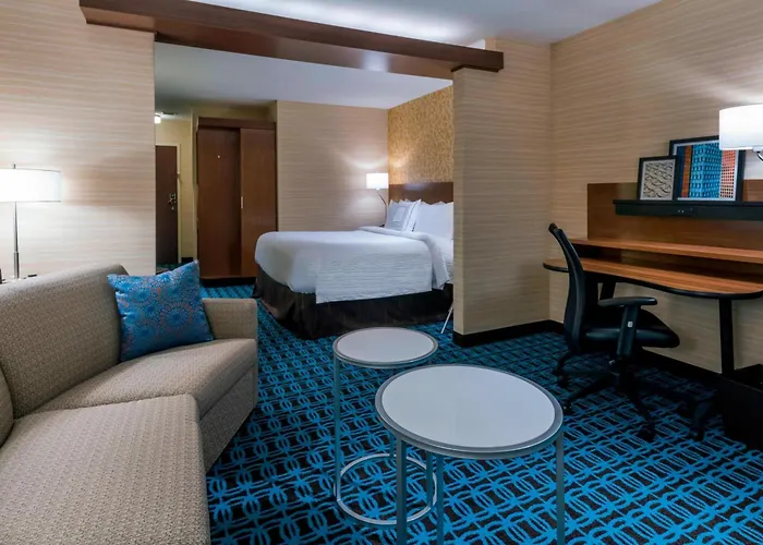 Fairfield Inn & Suites By Marriott Boston Marlborough/Apex Center