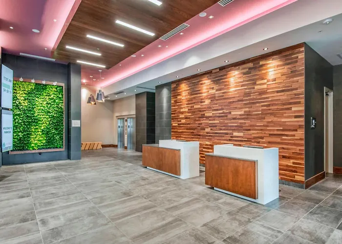 Courtyard By Marriott Raleigh Cary/Parkside Town Commons Hotel
