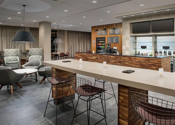 Courtyard By Marriott Portland East Hotel Fairview