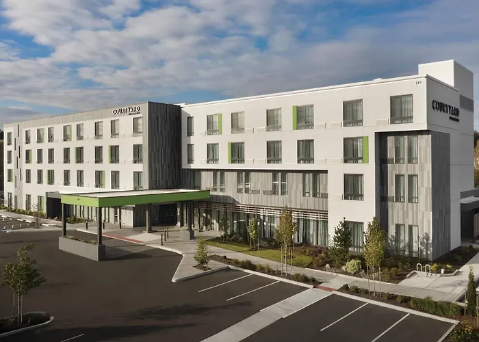 Courtyard By Marriott Portland East Hotel Fairview