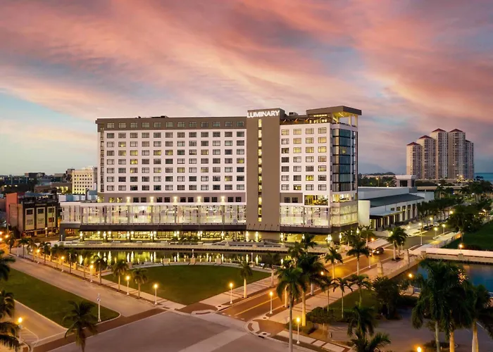 Luminary Hotel & Co., Autograph Collection Fort Myers