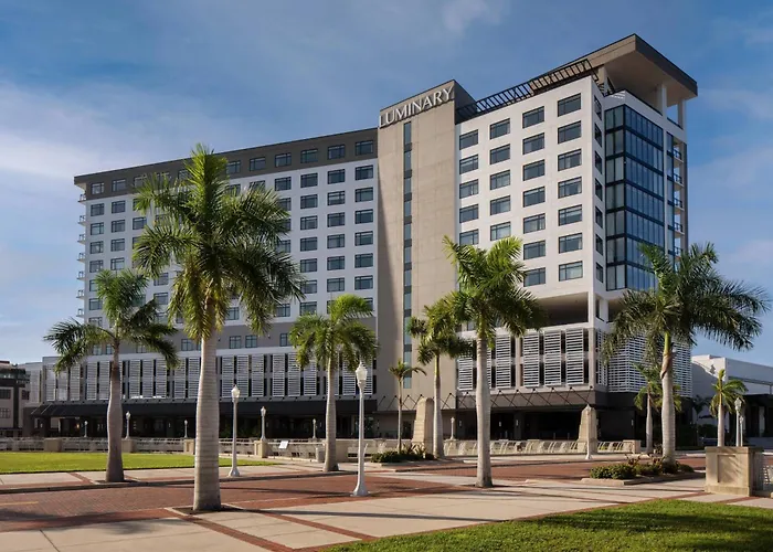 Luminary Hotel & Co., Autograph Collection Fort Myers