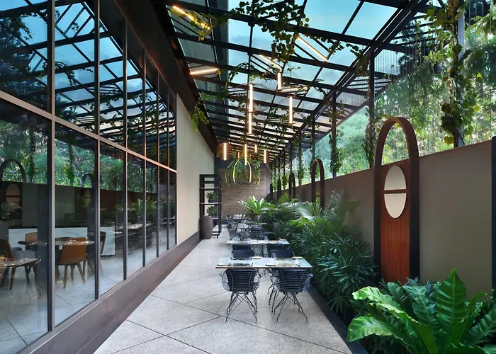 Courtyard By Marriott Nashik Hotel