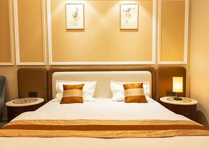 Omaxe Hazratganj , Khusi Mahal Bed & Breakfast Lucknow