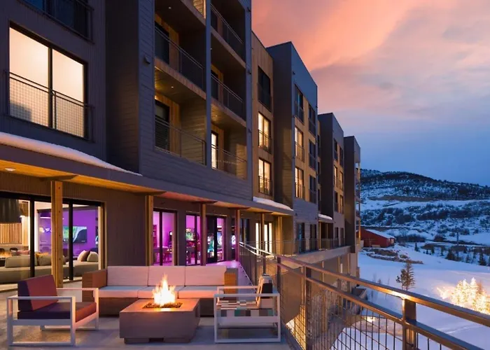Slope Side Studio In The Heart Of Canyons Village With Heated Pool & Hot Tub! Park City