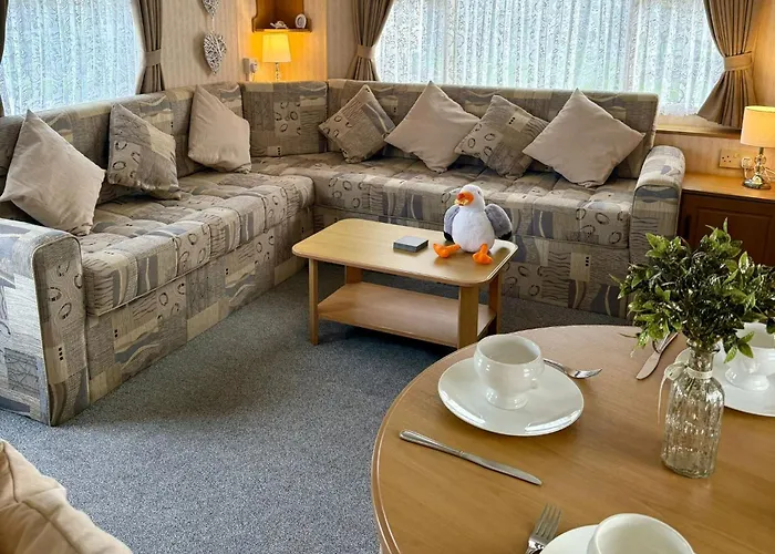 Haven Golden Sands Immaculate 3 Bedroom Pet And Autism Friendly 6 Berth Caravan With Large Gated Veranda Mablethorpe