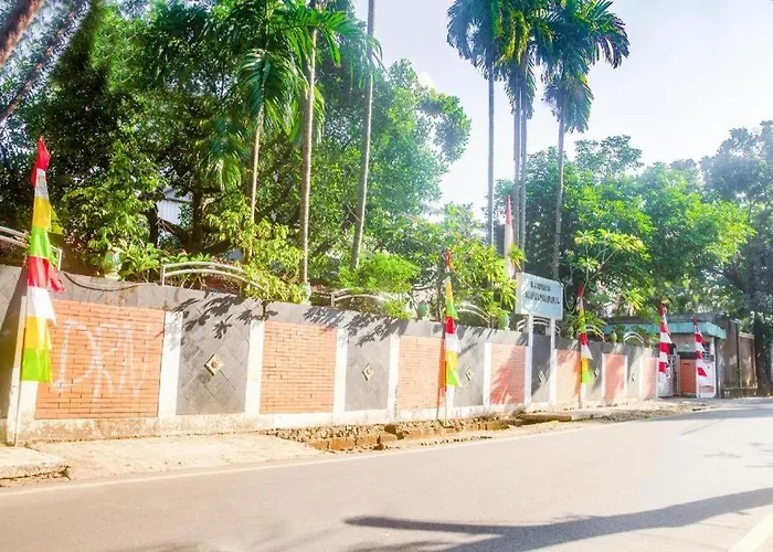 Oyo 3922 Wisma Minongga Jakarta