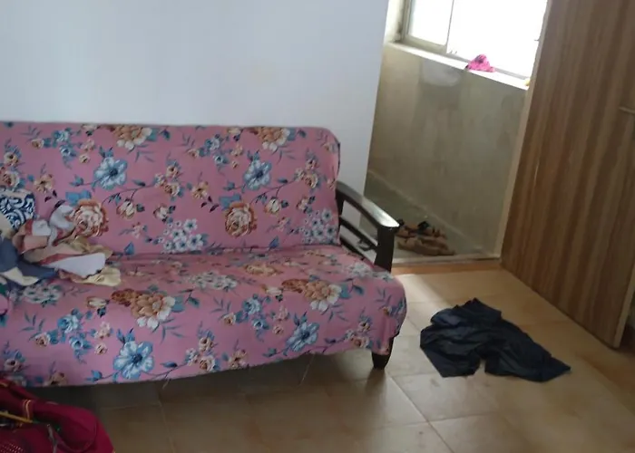 Janani Only For Females Girls Bed & Breakfast Thane