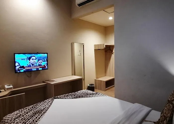 Grand Aularis Hotel Managed By Salak Hospitality Semarang