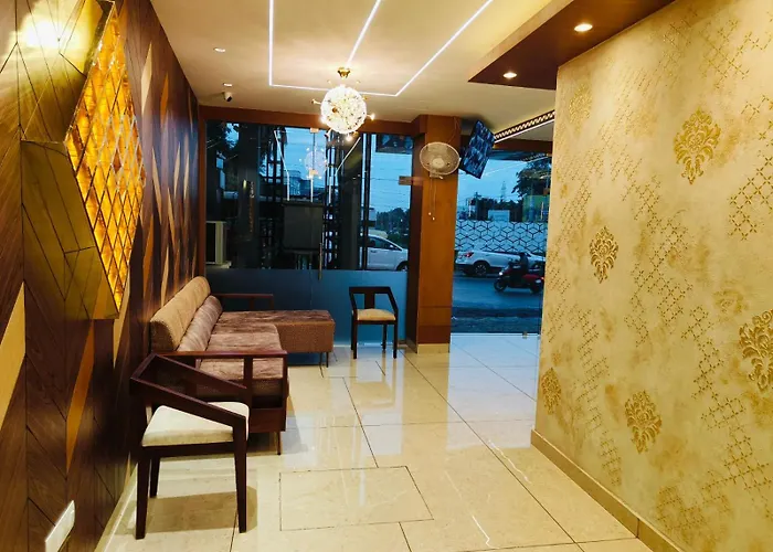 Blizz Regency Hotel Kochi