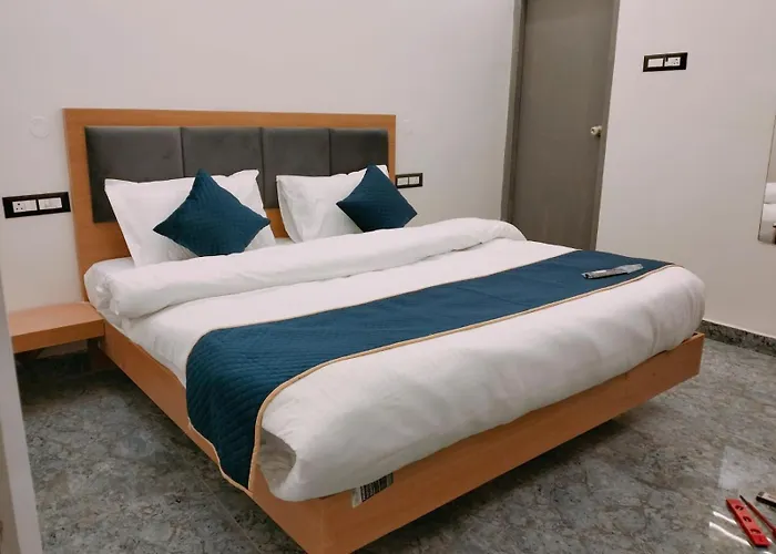Hotel Wonder - Free Pick Up Lucknow