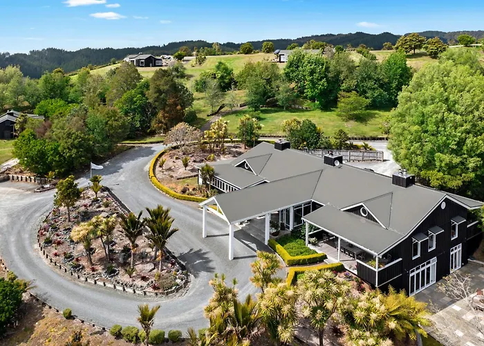 Woodhouse Mountain Lodge Warkworth