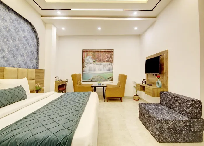 Hotel Armani-Modern Rooms New Delhi