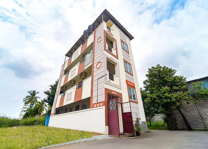 Fabexpress Clover Castle - Nr Coimbatore International Airport