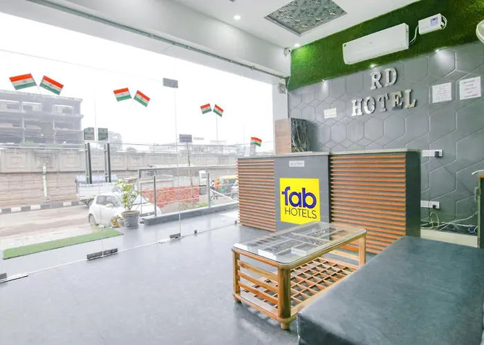 Hotel Rd Zirakpur