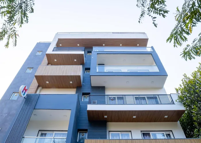 Housr Sector 43 Gurgaon Near Global Foyer Mall