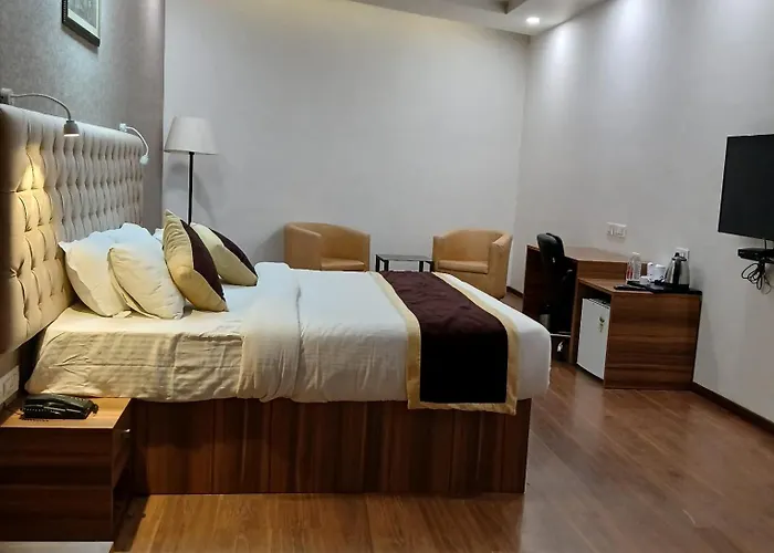 The Crown Hotel & Banquets Muzaffarpur