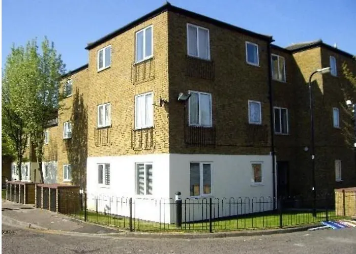 Apple House Guesthouse Heathrow Airport Hillingdon