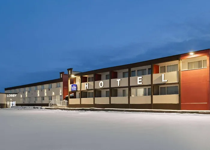 Baymont By Wyndham Edson Hotel