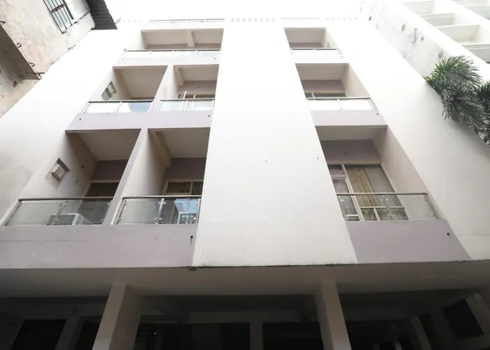 Hotel Global Inn -1 Km From Railway Station - Lift Food And Free Parking Lucknow