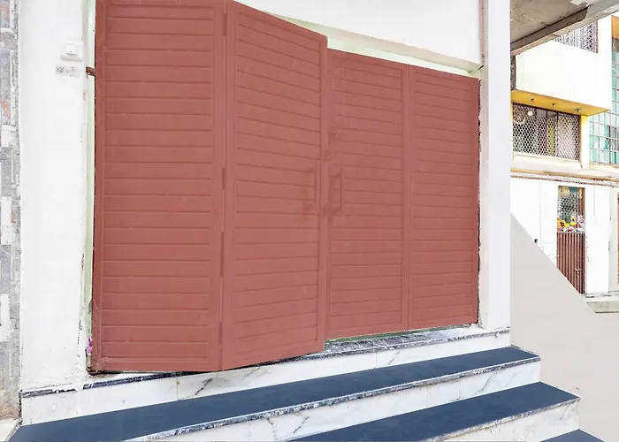 Hotel O Laxmi Guest House Varanasi