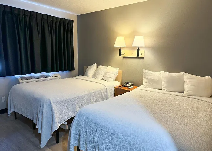 Super 7 Motel Coralville