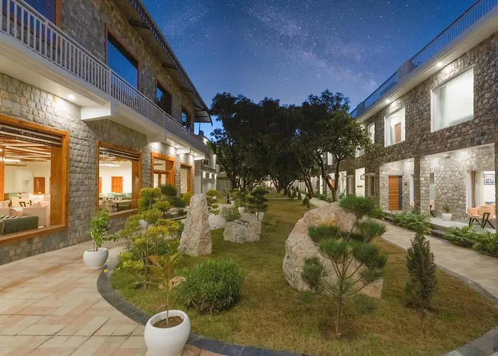 River Heritage Resort Dhikuli