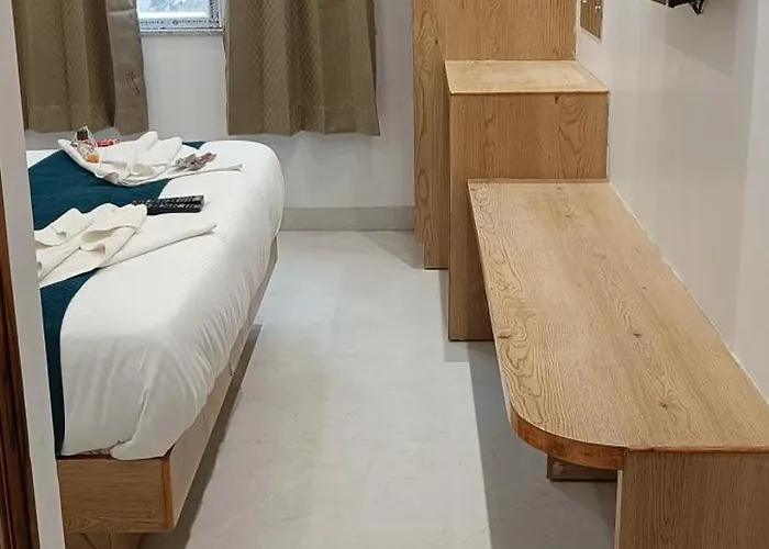 Family Hotel Shree Sai Dham New Delhi