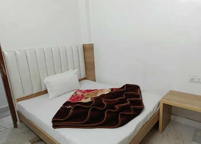 Family Hotel Shree Sai Dham New Delhi