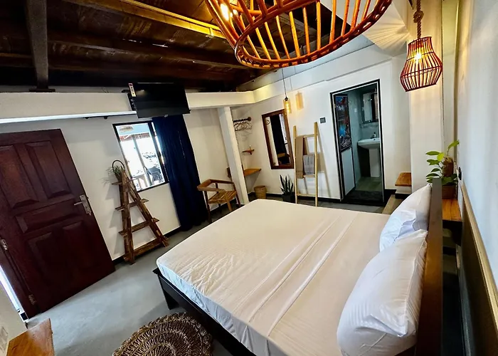 Surf Dom Hotel And Restaurant Ahangama