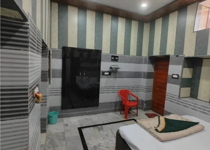 Bhagat Ji Guest House Ayodhya