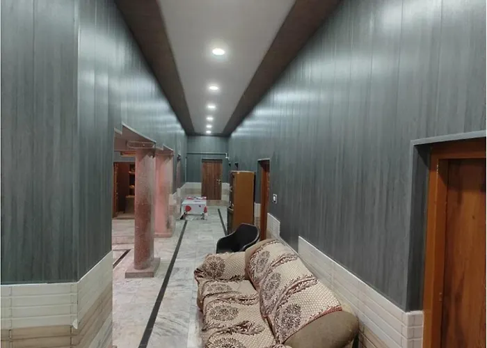 Bhagat Ji Guest House Ayodhya