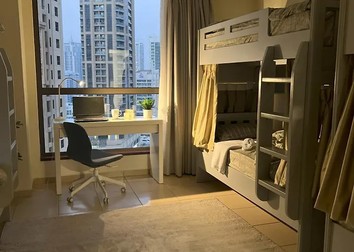 Robin House Mix Dormitory Jbr Dubai