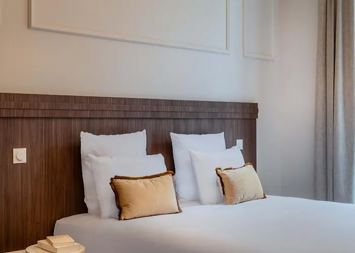 L'Horloge - Appart'Hotel proche de Disneyland Montévrain