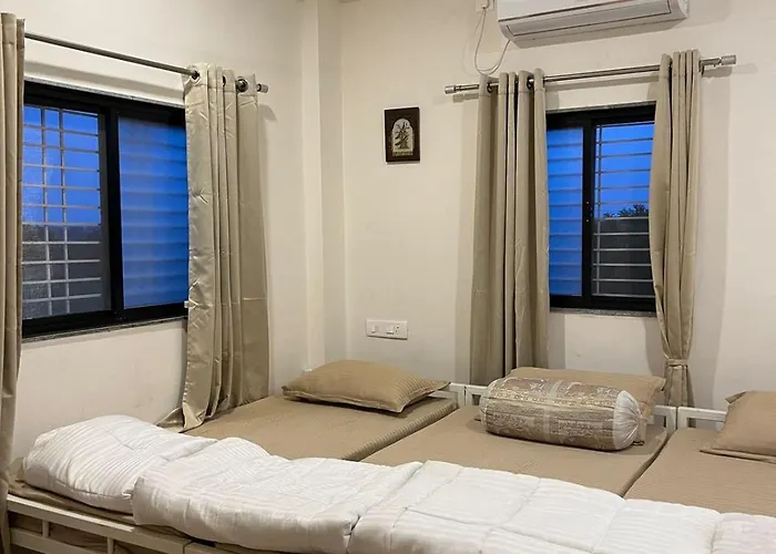 Jay Shankar Homestay Akalkot