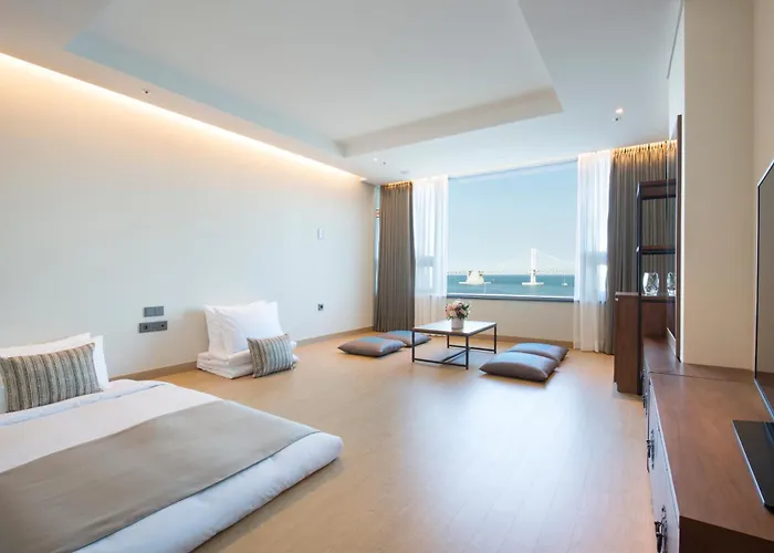 Hotel Central Bay Busan