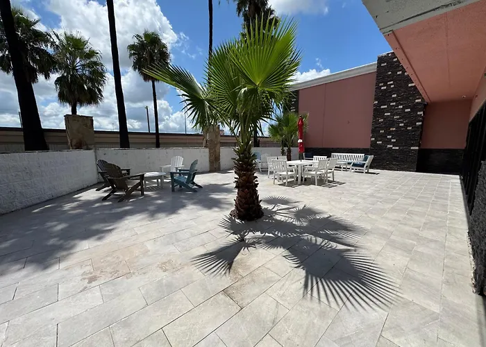 Baymont By Wyndham Corpus Christi Airport Hotel