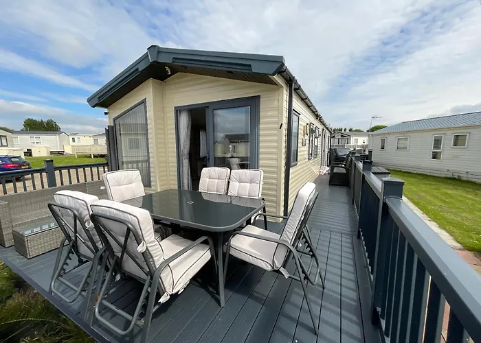 2 Bedroom Mini Lodge Caravan At Coopers Beach Holiday Park East Mersea