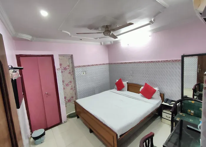 Hotel Naznin Palace & A/C Banquet Lucknow