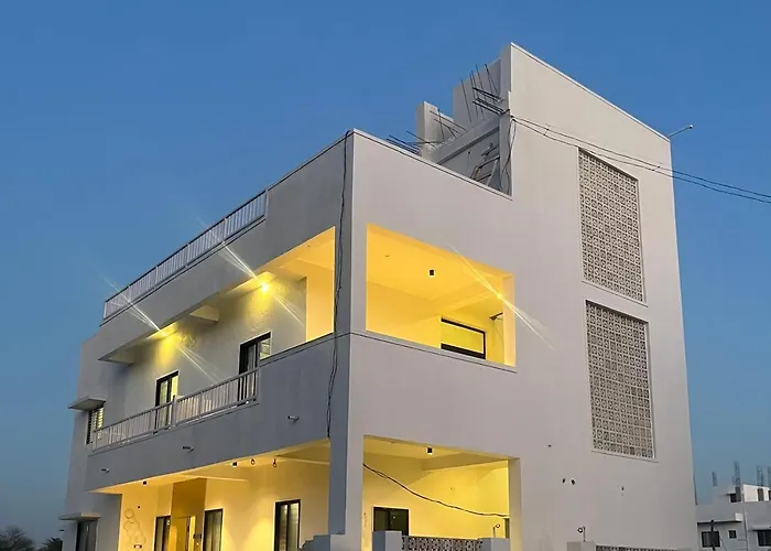 Jay Shankar Homestay Akalkot