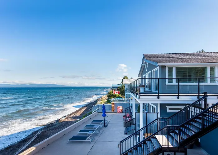 Qualicum Beach Ocean Suites